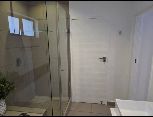 2 BEDROOM FLAT TO LET IN MORNINGSIDE